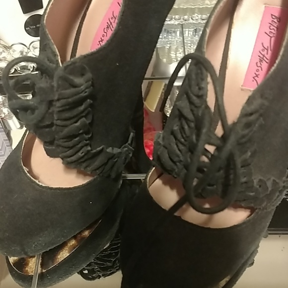 Betsey Johnson - Picture 4 of 4